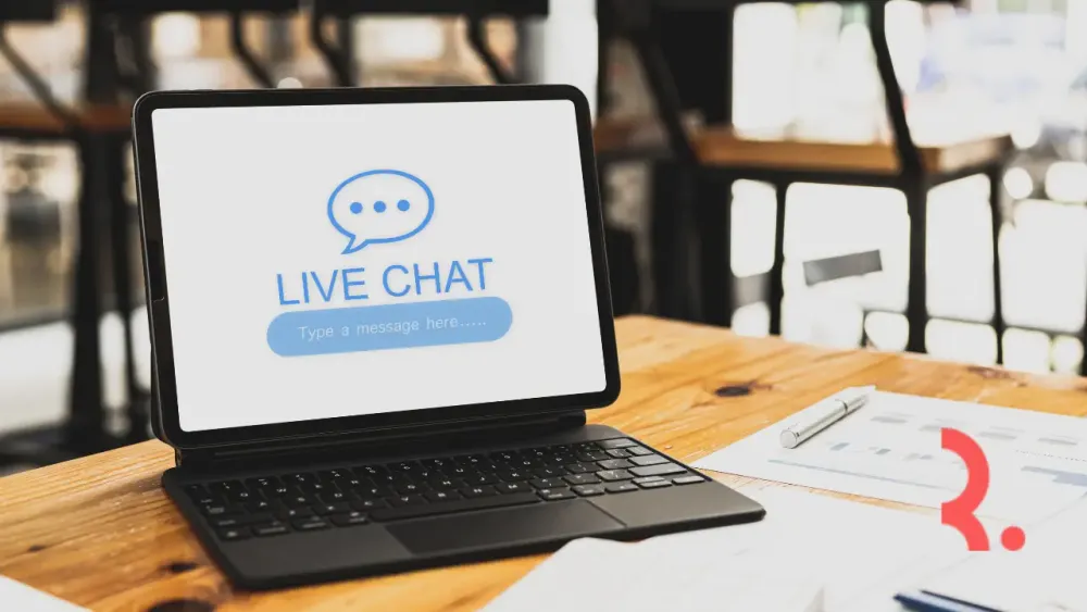 Fitur Live Chat dan FAQ