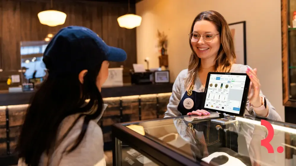 Perbedaan Customer Loyalty dan Brand Loyalty yang Harus Anda Ketahui